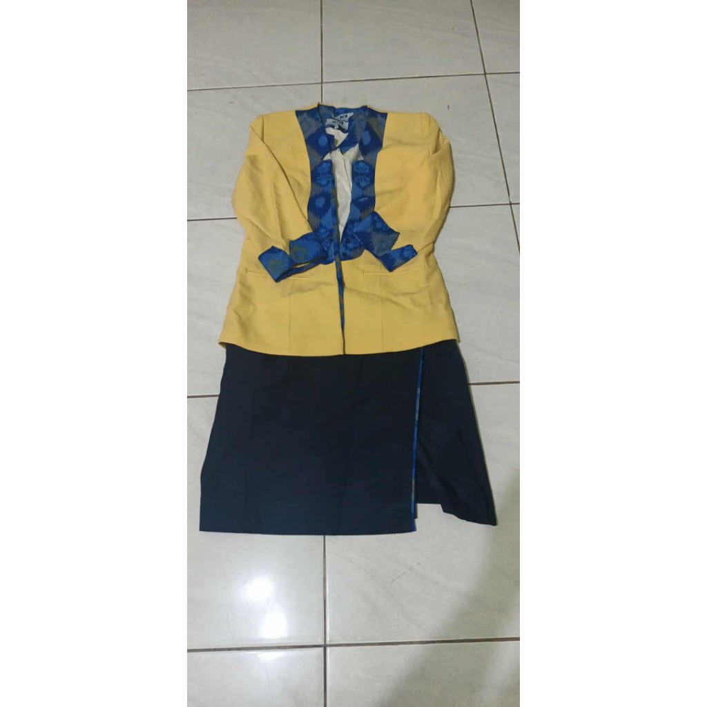 seragam kantor preloved