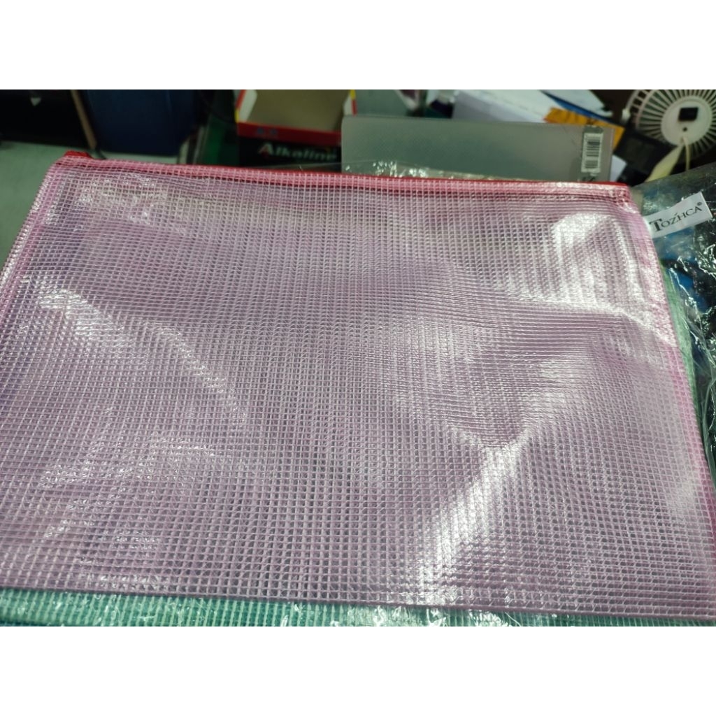 

A4 Zipper warna warni 1 Bks isi 12 pcs