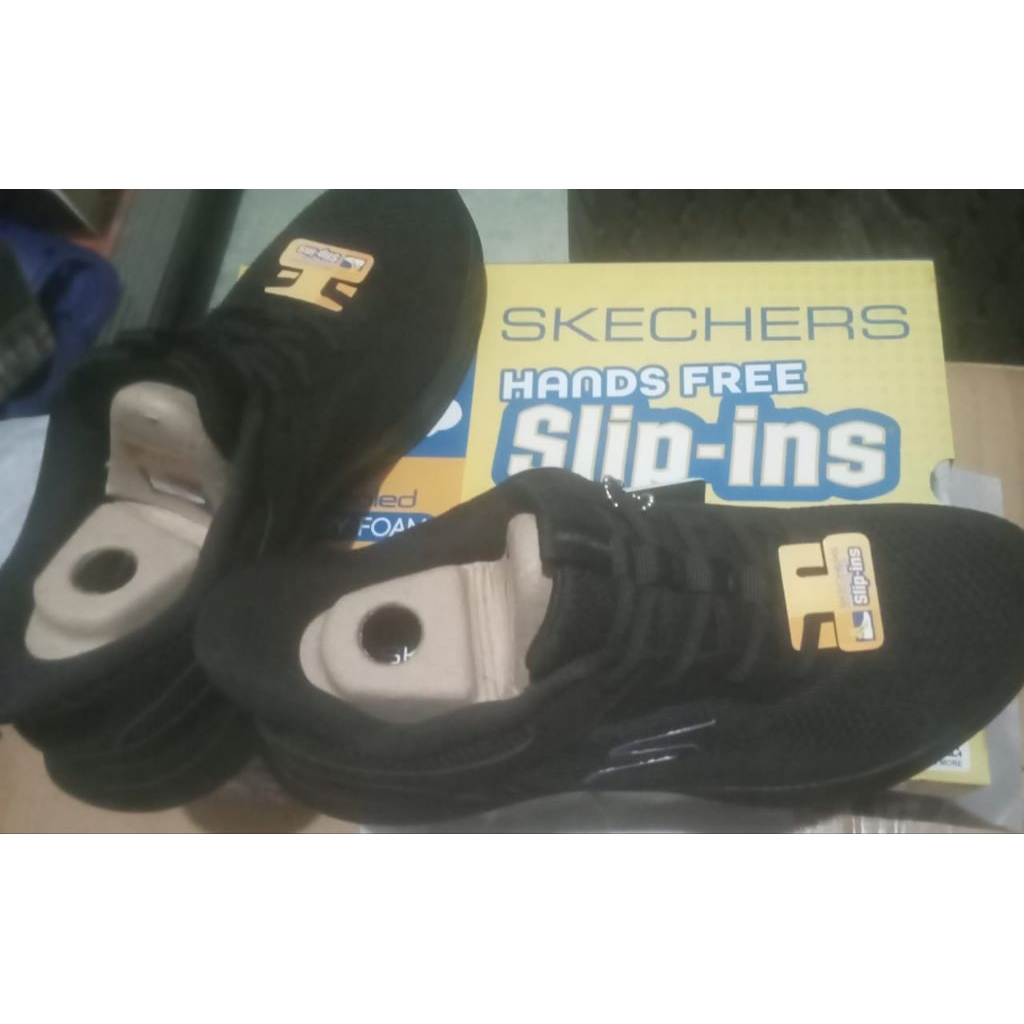 Skechers slip in original full black  , sneakers pria