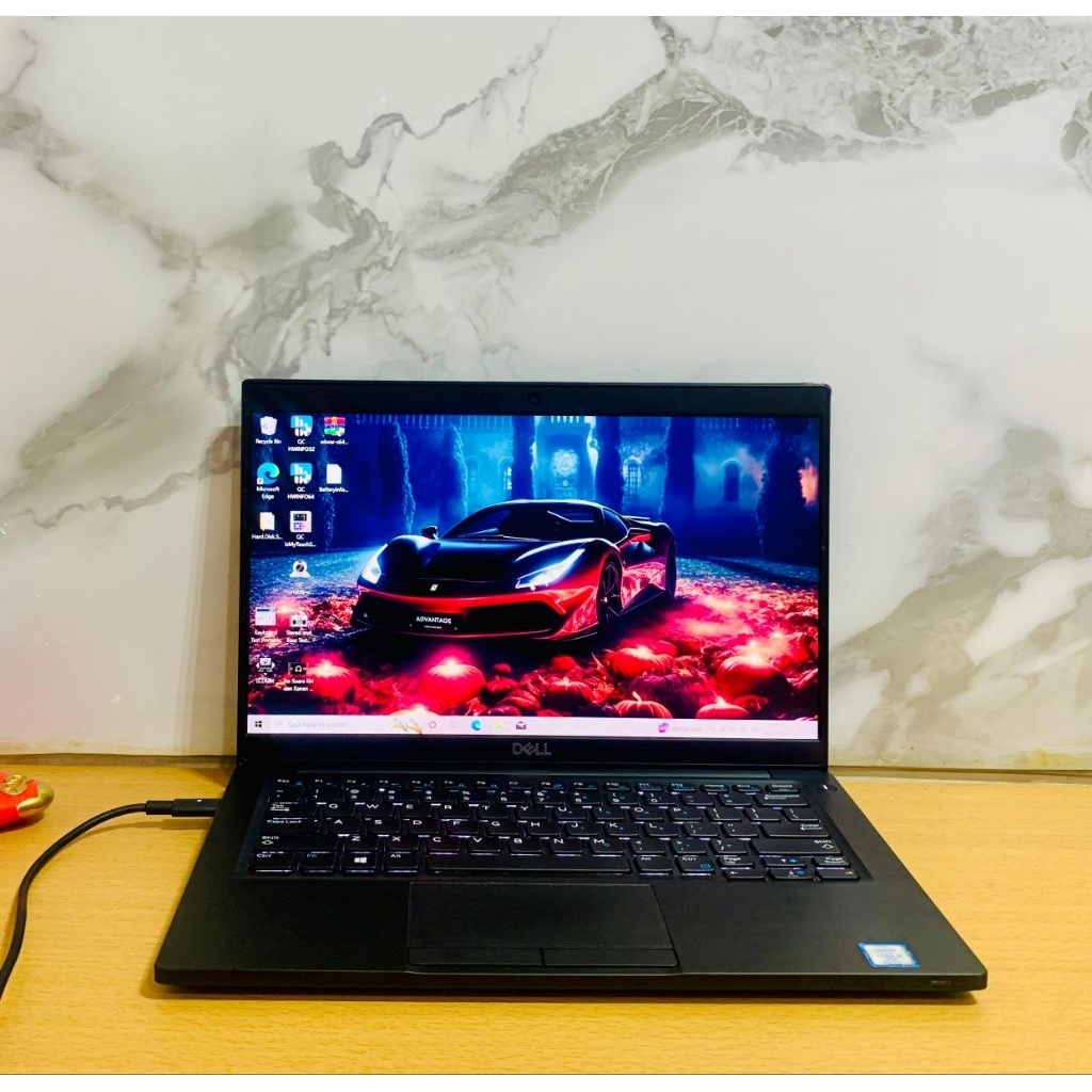 Dell latitude 7290 Intel core i7 gen 8 Ram 8gb SSD 256