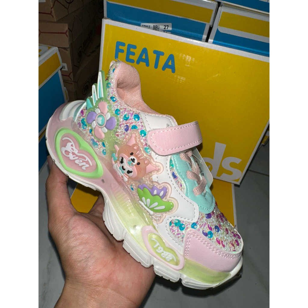SEPATU LAMPU ANAK MODEL TERBARU FEATA