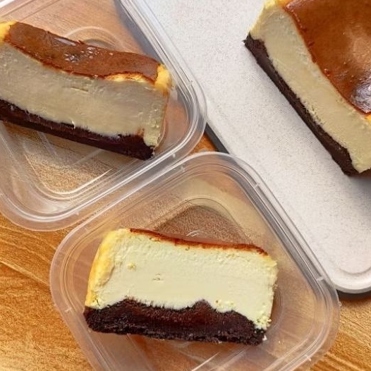 

Brownies Burnt Cheesecake | Memoriable Bakes