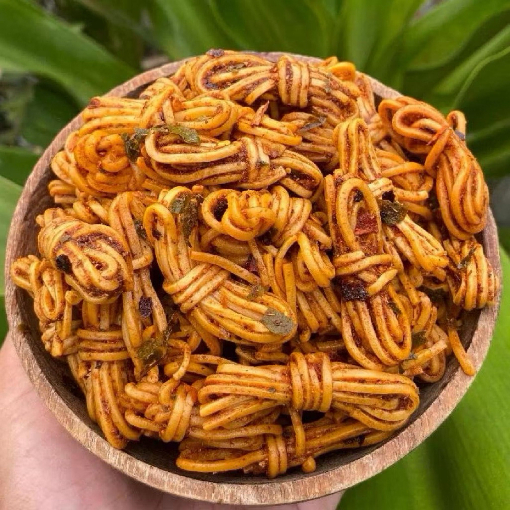 

1 kg full mie gulung kriyuk full bumbu daun jeruk cikruh