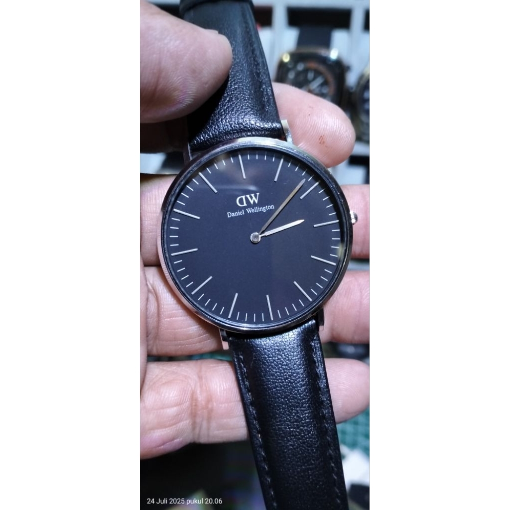 Original DW Daniel Wellington Silver Black Second Preloved