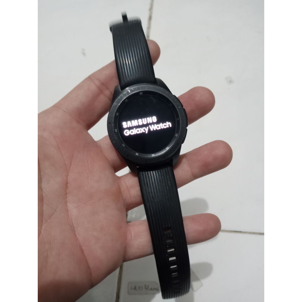 Second Samsung Galaxy Watch 1 42mm resmi batangan mulus Murah
