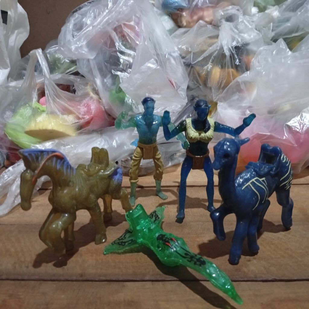 happy meal toys avatar set
