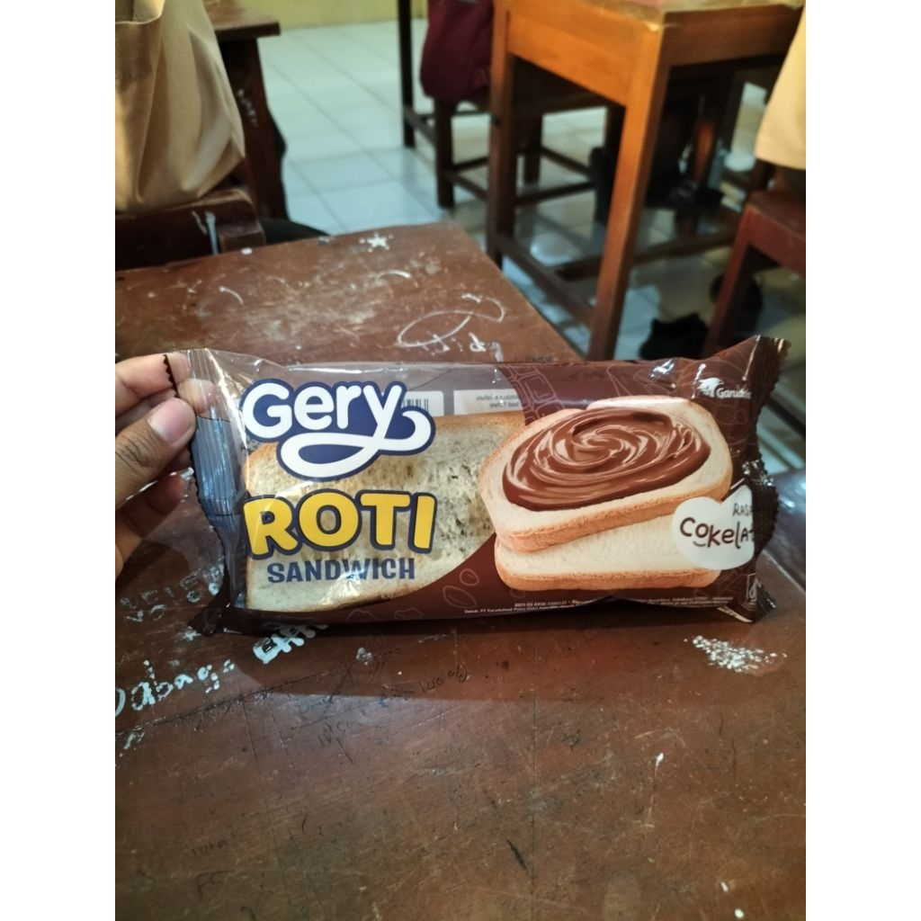 

roti sandwich Gery rasa coklat