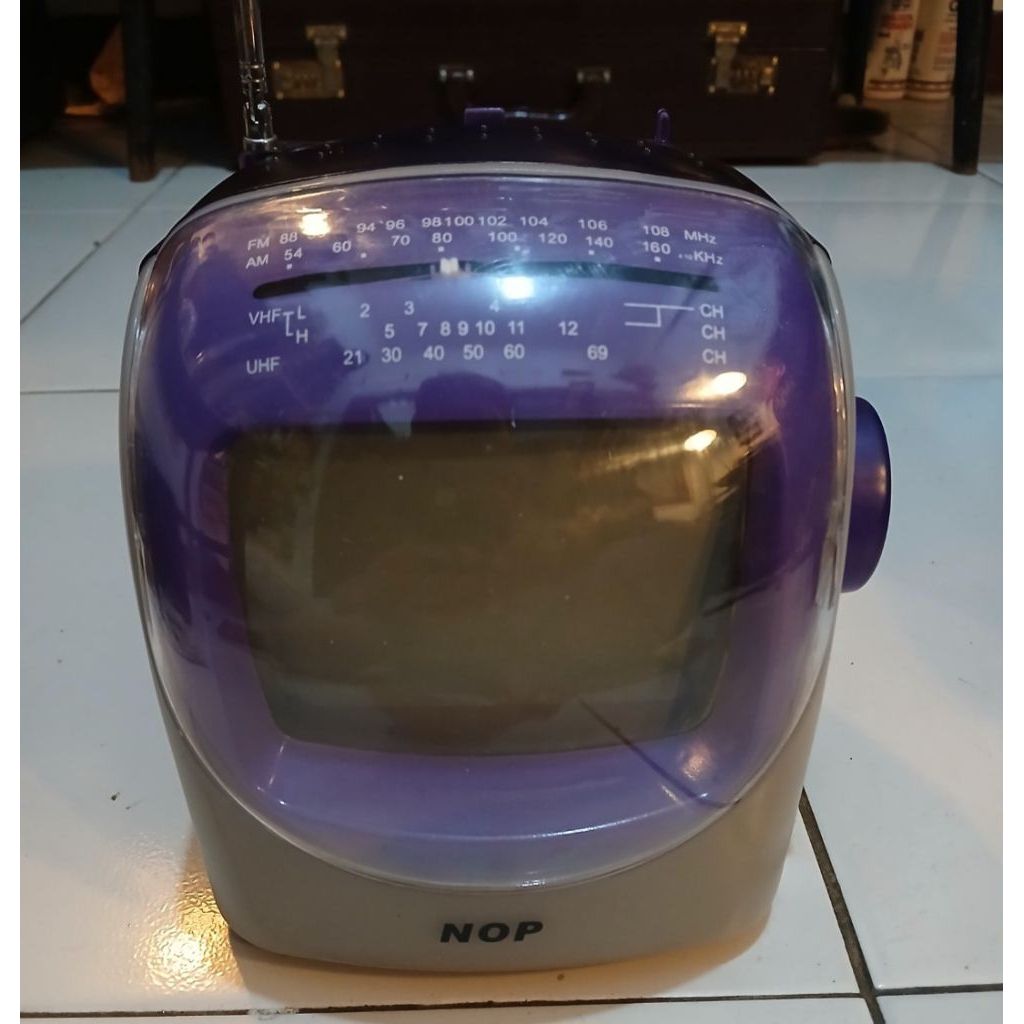 TV KECIL JADUL UNGU