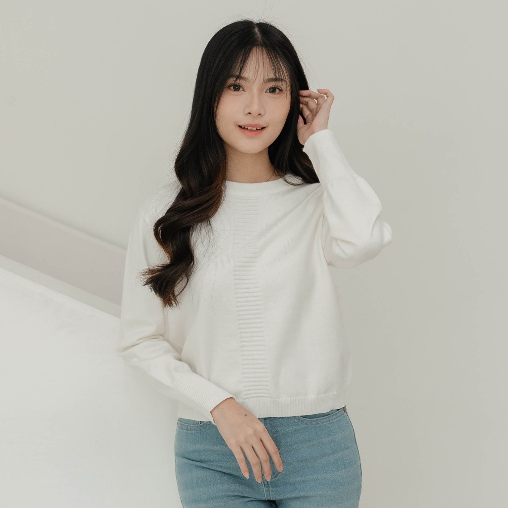 Beatrice Clothing Medan Florie Knit Blouse - Sweater Knit