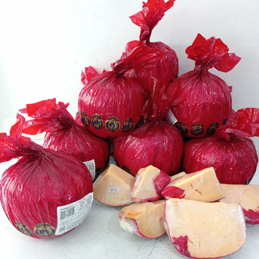 

Keju edam ayam emas potongan 250 gram | keju edam ayam emas | keju edam ayam mas | keju apel | cheese edam | keju edam