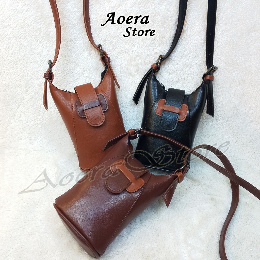 Aoera Store TAS WANITA( NAUMY KULIT ) , Tas Slimphon Wanita Terbaru/Tas Salempang Wanita Kekinian . 