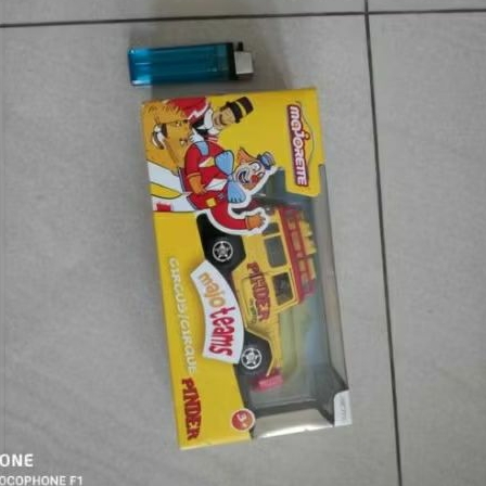 majorette Toyota land cruiser fj40 pinder circus 1/36 opening door skala 36