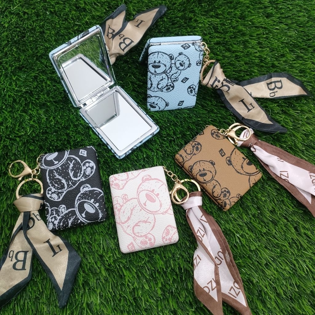 MINISO BALI | Cermin Kaca Gantungan Kunci Motif Beruang Lucu / Ganci Kaca Cermin Lipat 2 Sisi / Cerm