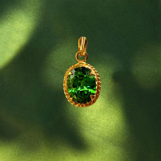 Liontin Batu Hijau Emerald Pendant Emas 24K
