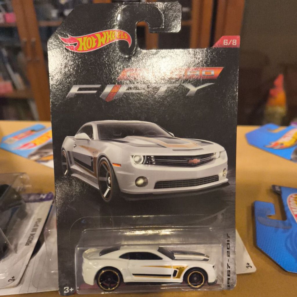 Hot Wheels 13 Camaro Putih Fifty 1967 2017