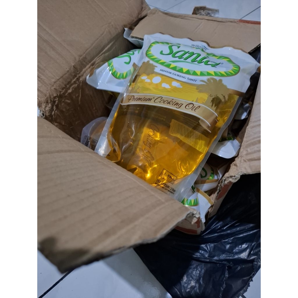 

minyak goreng sania 2 L