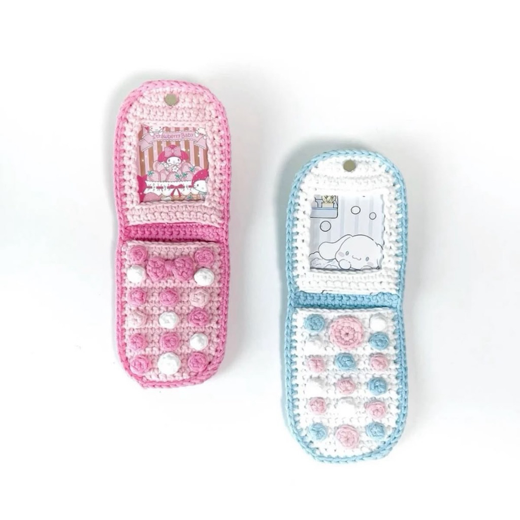 keychain flip phone crochet