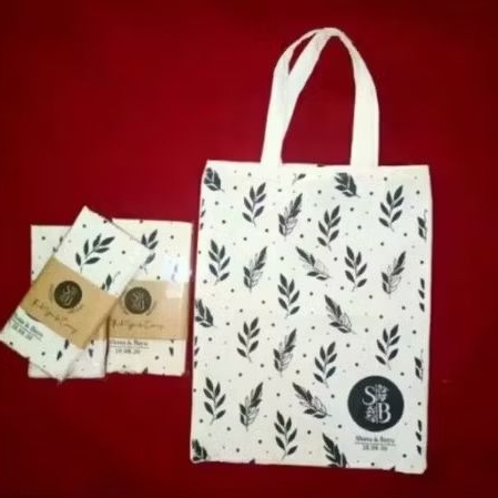 

Tas Tote Bag Blacu Souvenir Pernikahan Custom desain murah