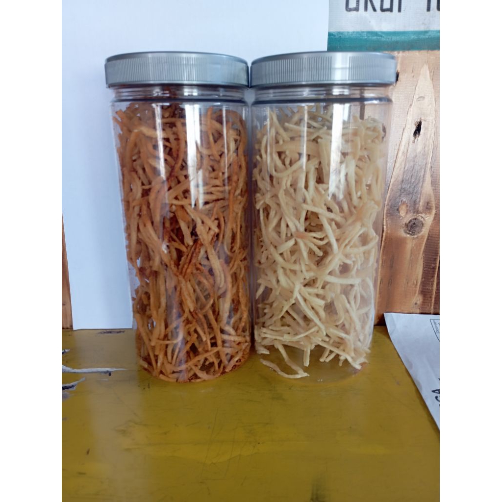 

stik pedas kemasan toples 1300ml renyah gurih bikin nagih bisa cod