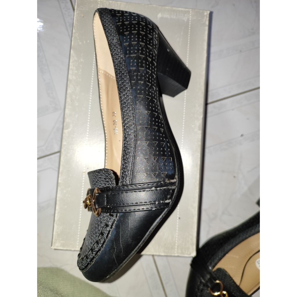 Preloved Sepatu Kerja