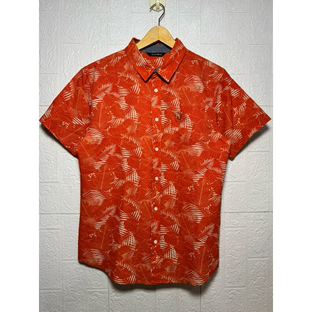kemeja hawaii black yak size L
