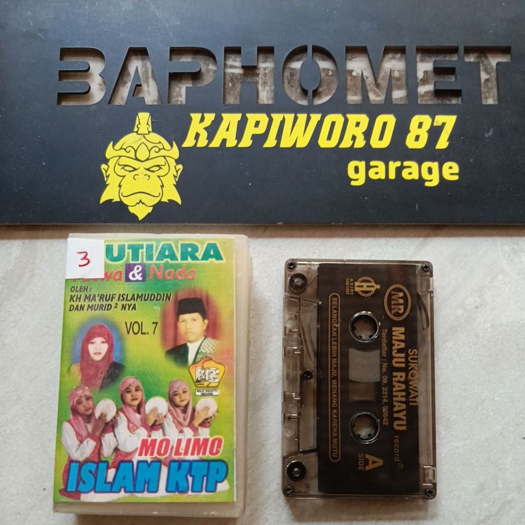 kaset pita,,KH.MA'RUF ISLAMUDDIN,,ISLAM KTP