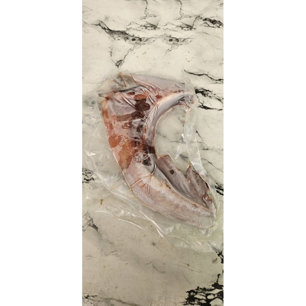 

Rahang Tuna Bluefin 1kg