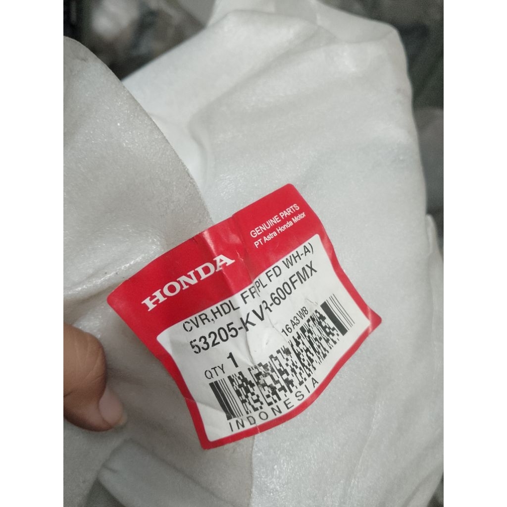 53205-KVR-600FMX Batok Cover Lampu Depan Revo 100 Putih 53205KVR600FMX