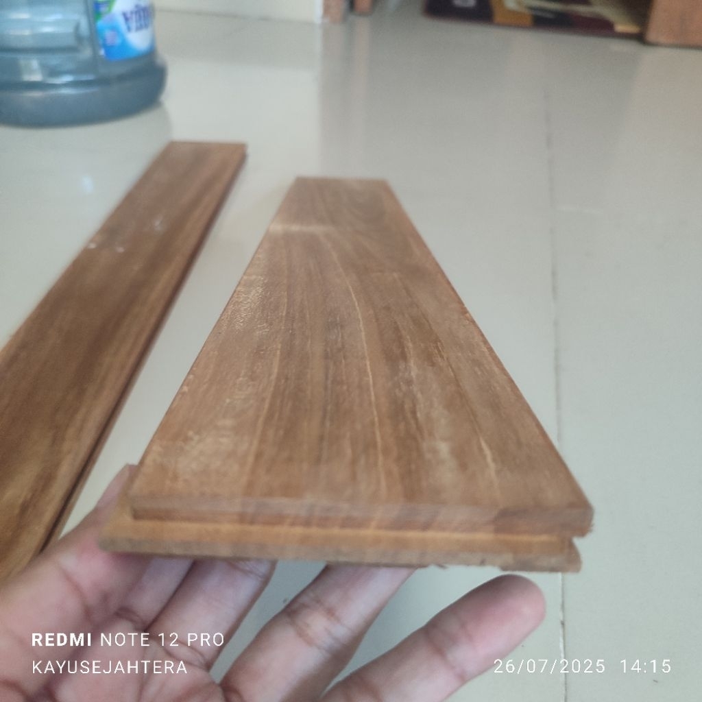 Parquet Flooring Lantai Kayu Jati Super Untuk Lobi Hotel Kamar 1,5 x 9 x 30 - 100 cm