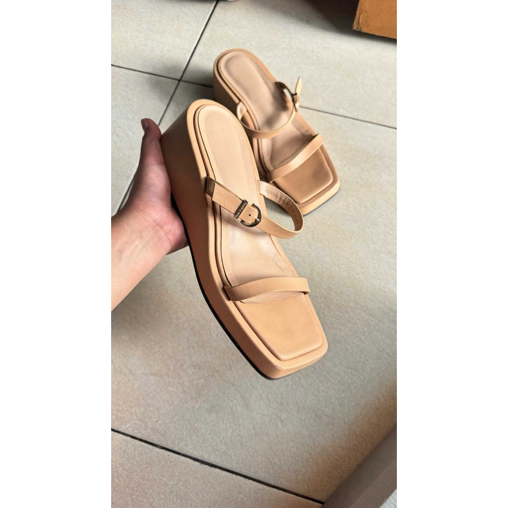 CHARLES AND KEITH WEDGES HEELS ORIGINAL preloved