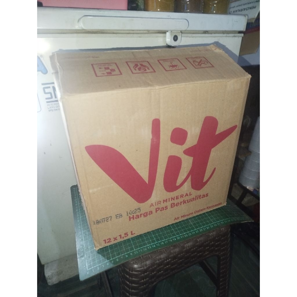 

Kardus Bekas/Karton Bekas Air Mineral (16E)