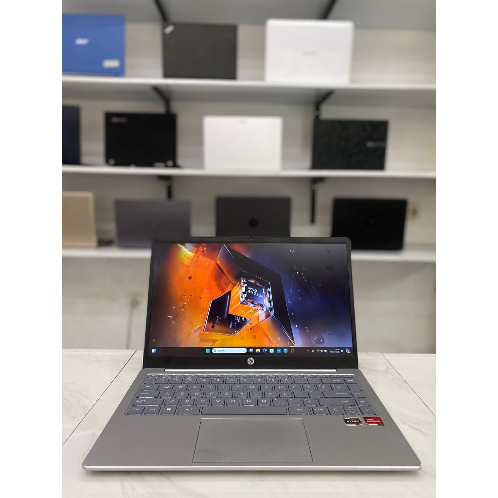HP 14-EM0014AU AMD RYZEN 3 7320U WITH RADEON GRAPHICS RAM 8 GB SSD 512 GB (GARANSI RESMI November 17