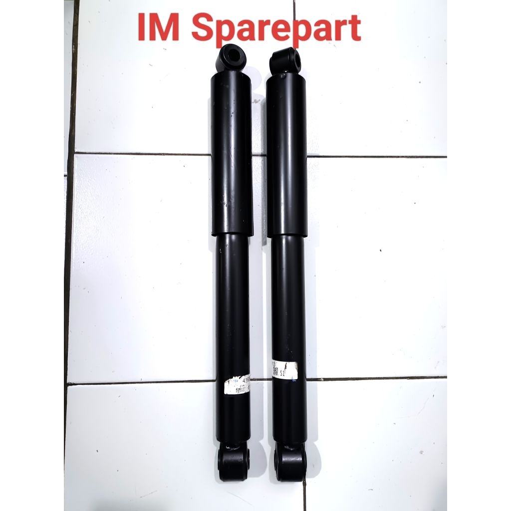 Shock Mitsubishi Pajero Belakang