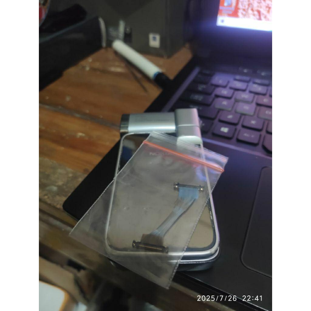 NOKIA N93i + fleksibel serabut