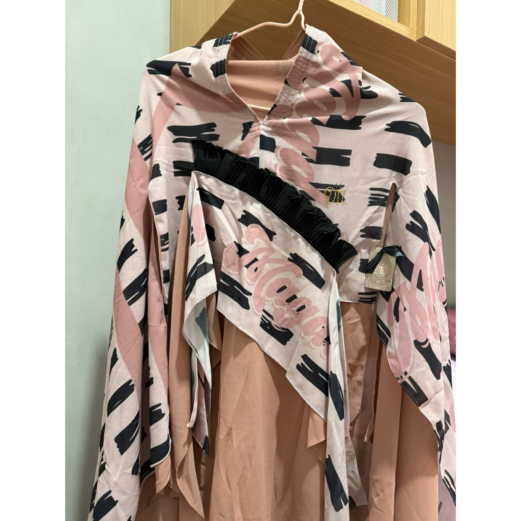 khimar magdara eliana signature