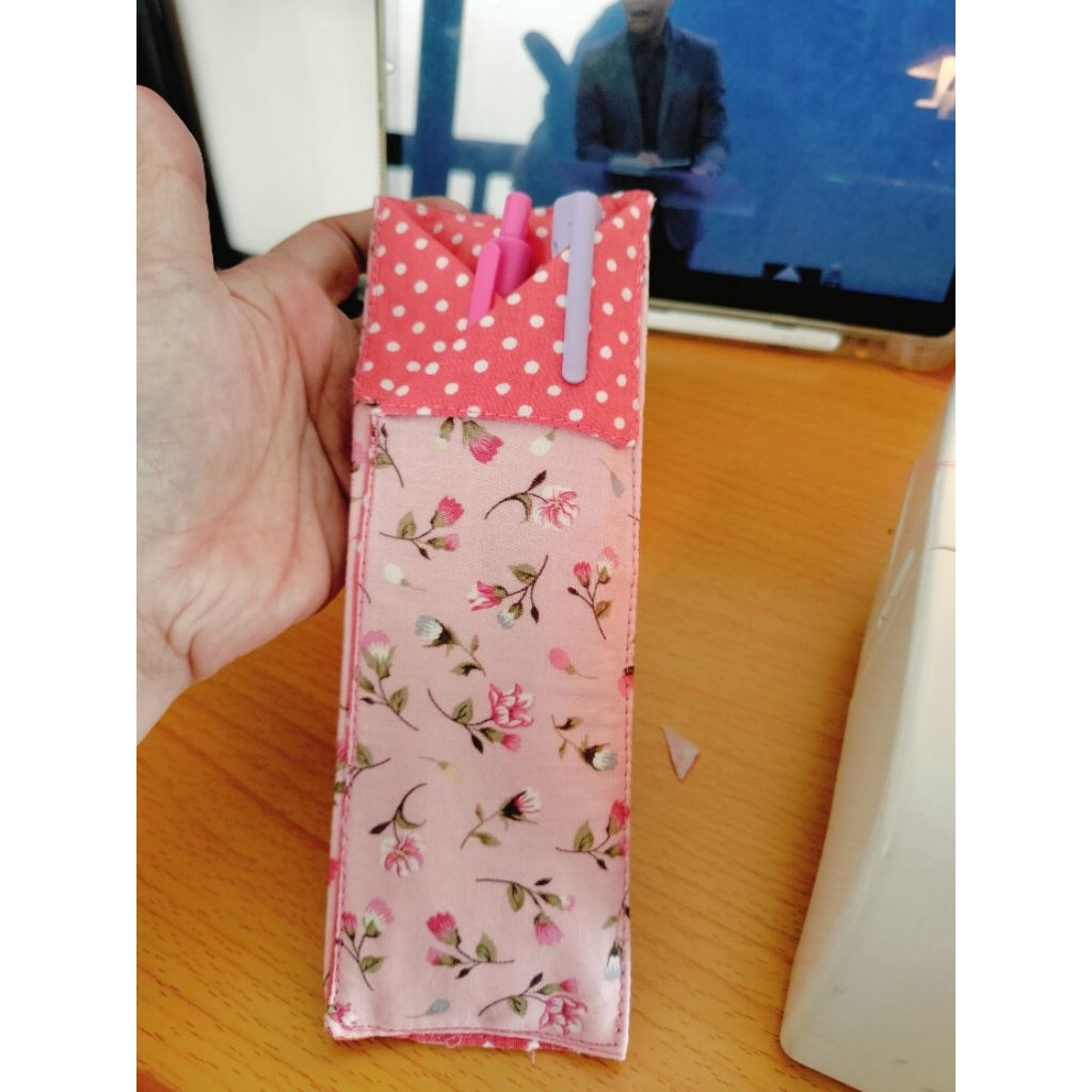 

pembatas buku pencil case