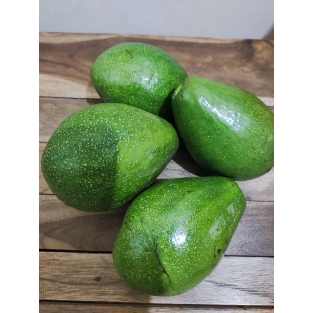 

alpukat lokal boyolal/klaten/solo 500 gram/1kg/2kg