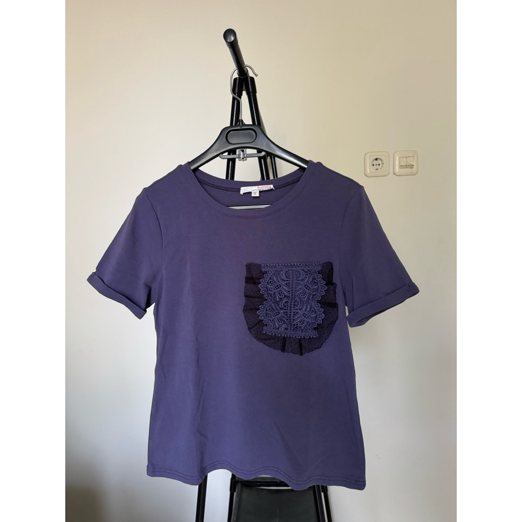 Karoro Top Atasan Kaos Wanita Denim Blue size S (Preloved)