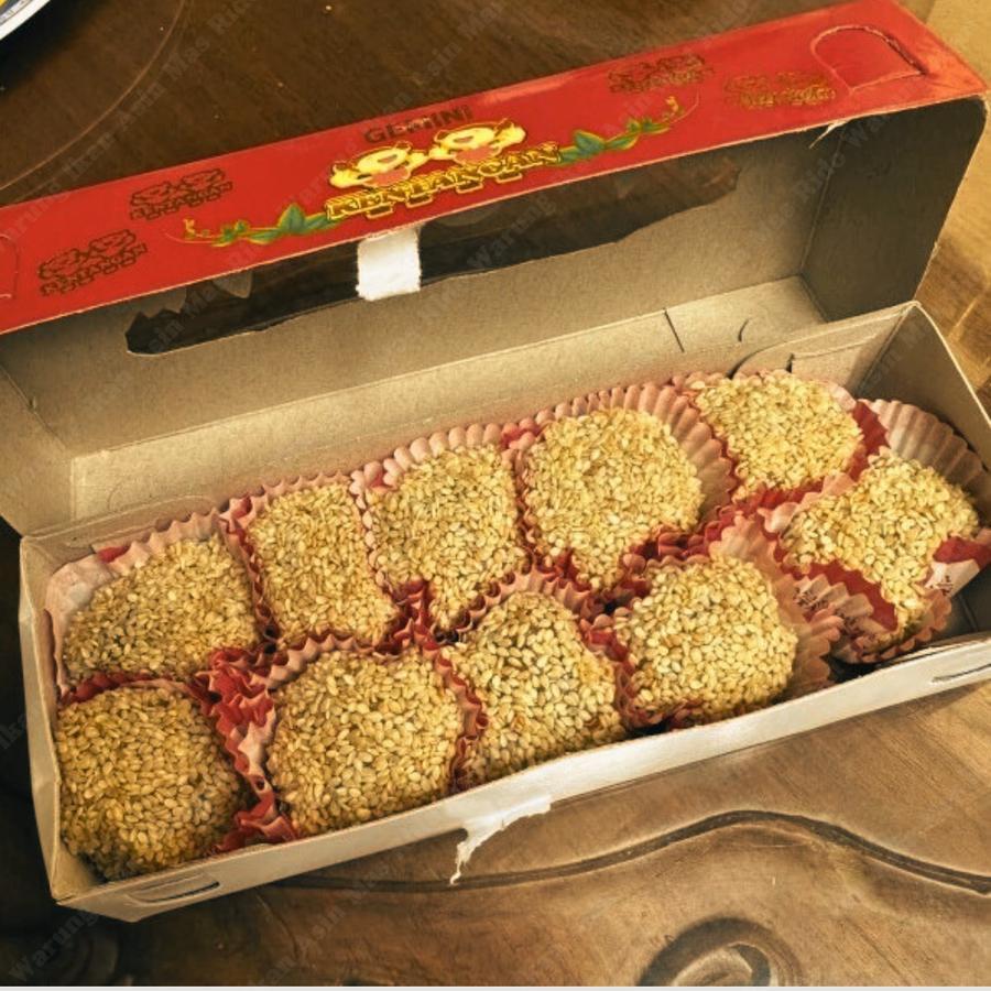 

Kue Moaci Mochi Gemini Semarang Kacang Wijen