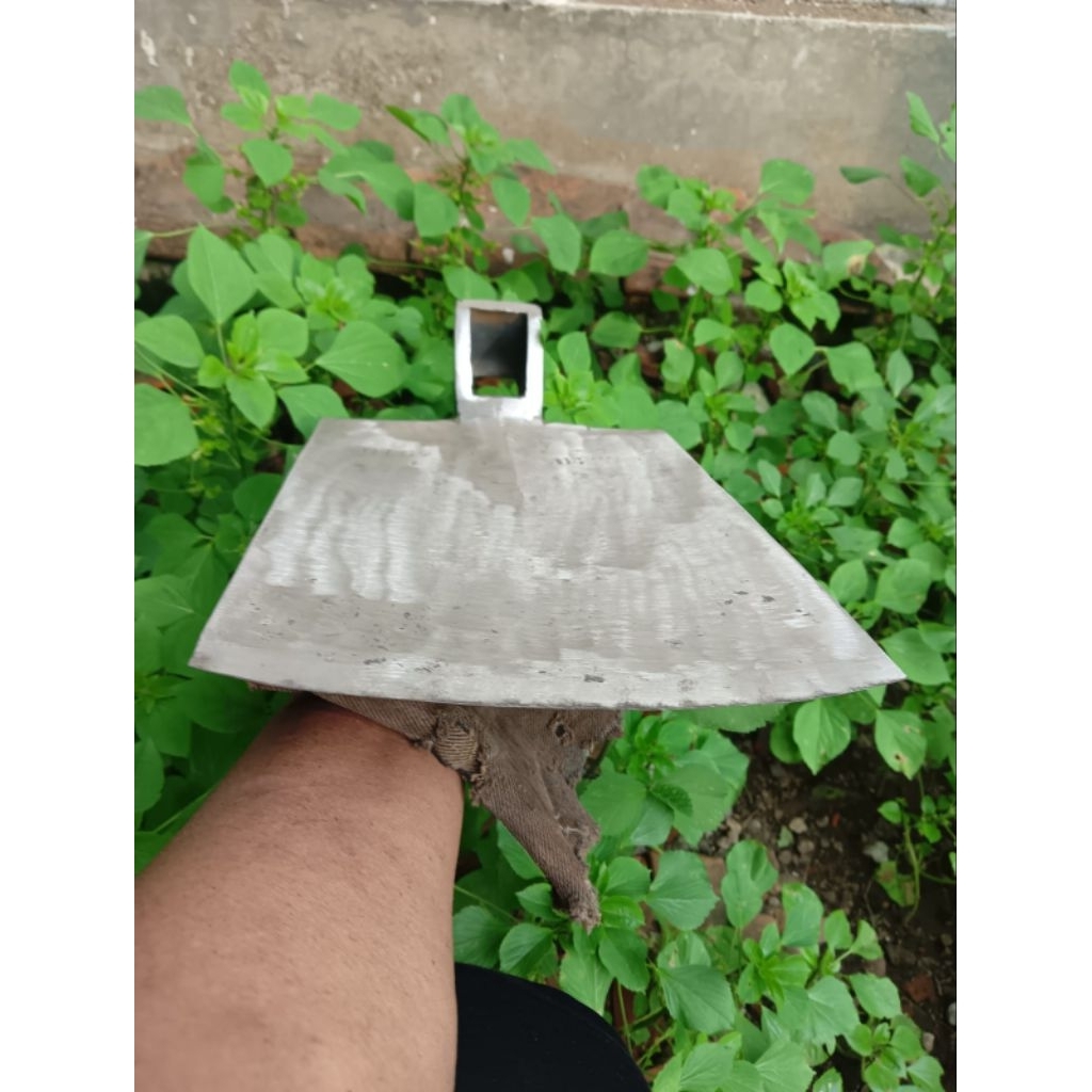 Cangkul  baja asli isen super anti lengket P : 29 L : 18