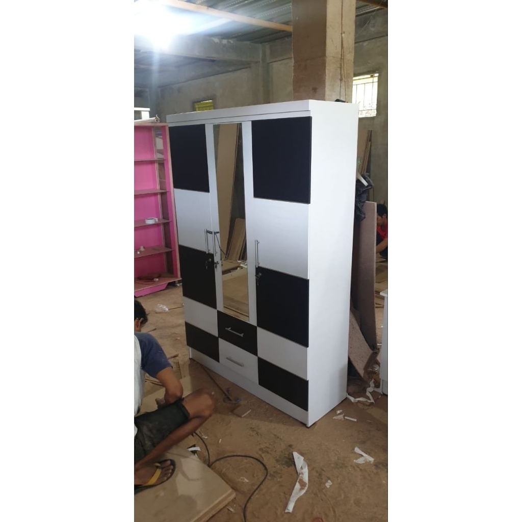 lemari minimalis 3pintu
