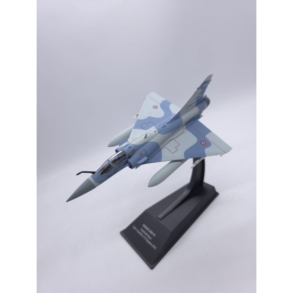 diecast 1/100 mirage 2000-SF french air force fighter squadron 1/2 cogne hachette rare