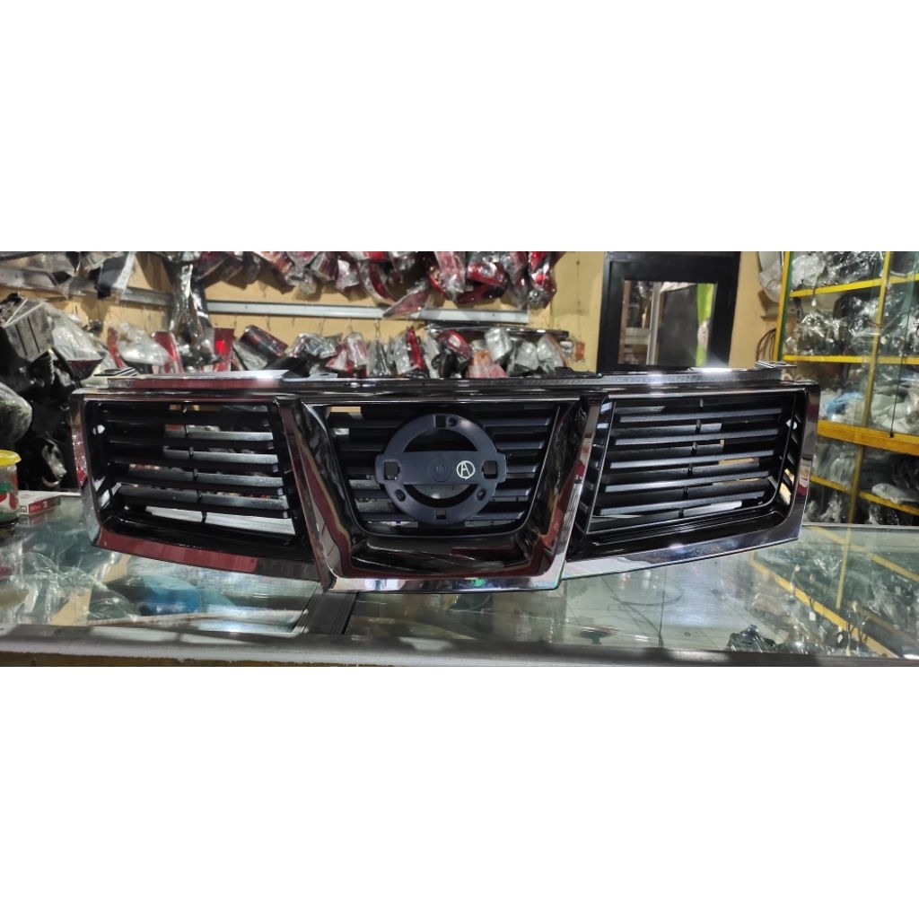 grill nissan xtrail t31 urban