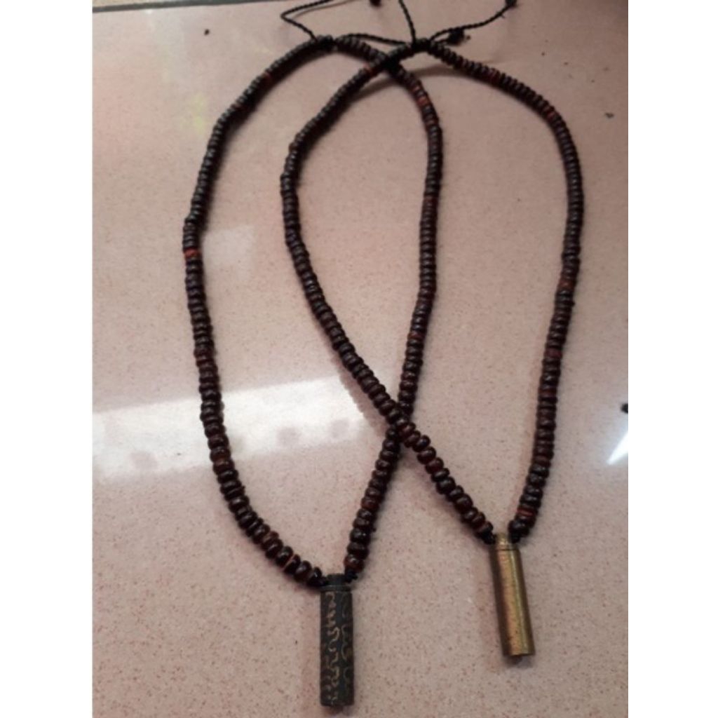 kalung pendant kayu stigi dan liontin tabung kuningan tempat penyimpanan