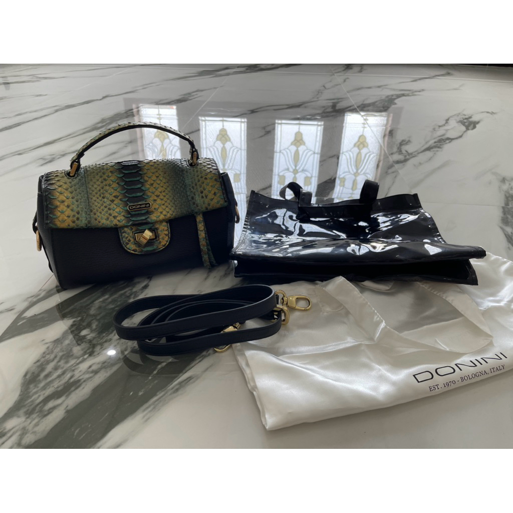 Tas DONINI VIGO  Preloved Like New imlek edition