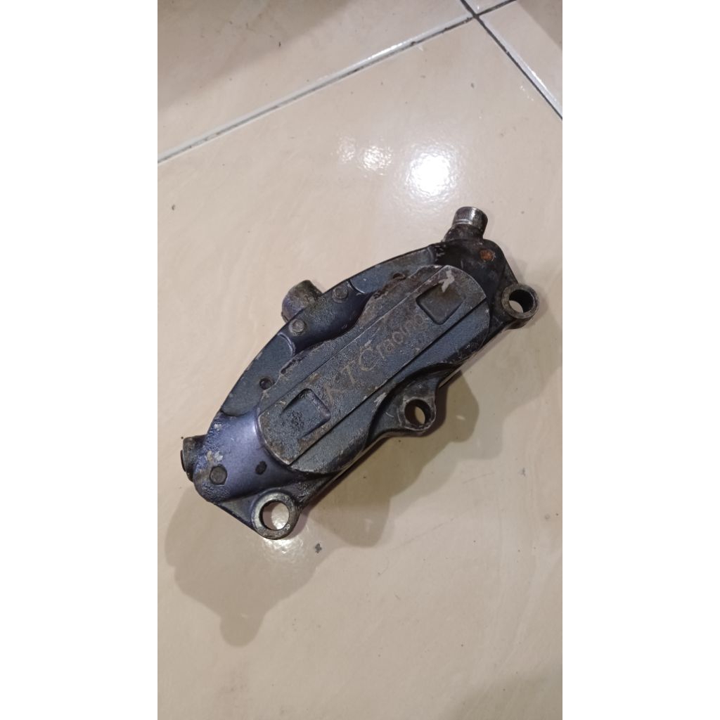 Kaliper rem depan ktc racing 4 piston