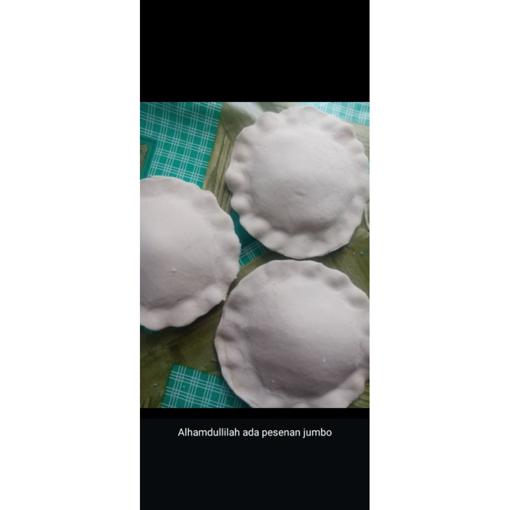 

cireng isi ayam,bakso,telor,keju bentuknya ada yg kecil&besar