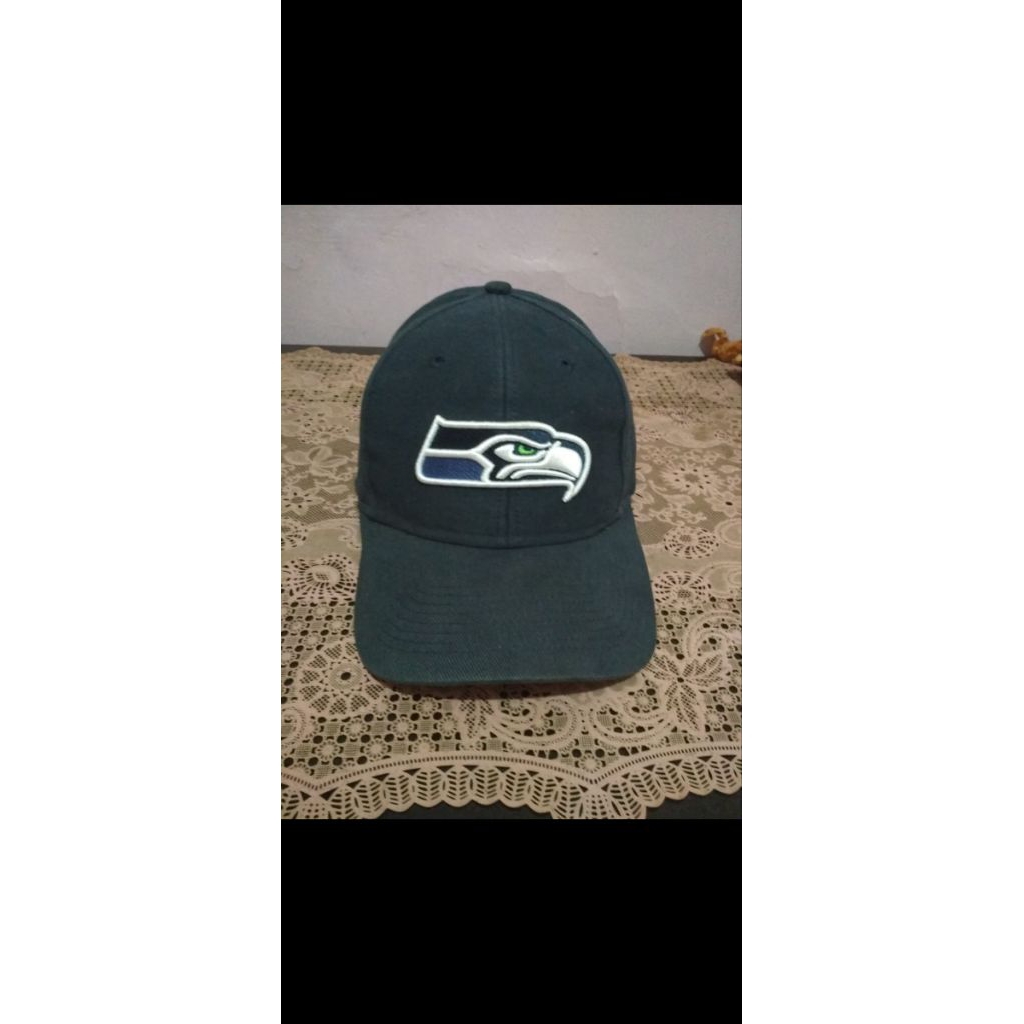 topi reebok