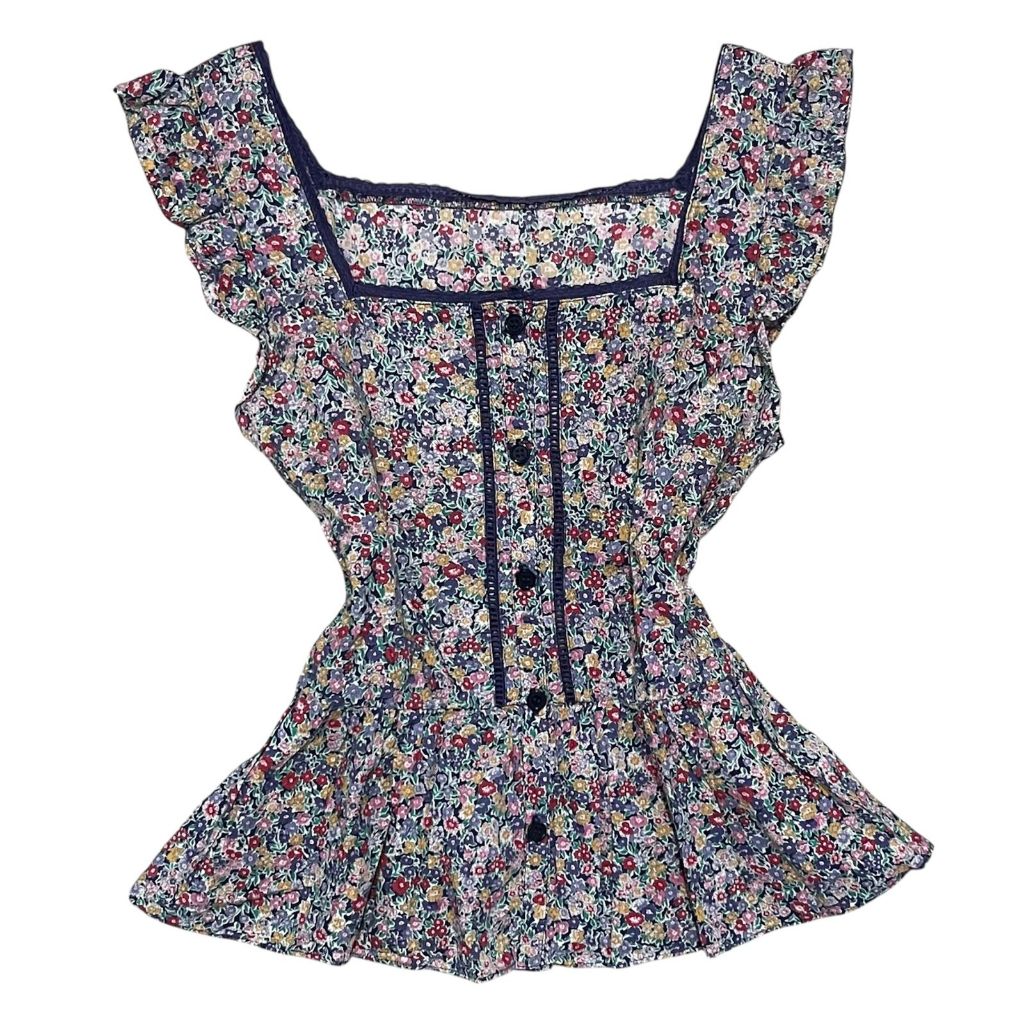 Floral Milkmaid Buttoned Up Violet Ruffle Top | babydoll coquette cottagecore squreneck leher kotak 