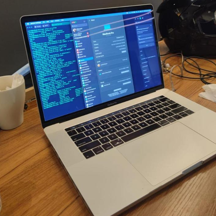 Macbook Pro 2019 (Ready) | Intel Core i9, 2,3 GHz 8-Core | Intel UHD Graphics 630 1536 MB + Radeon P